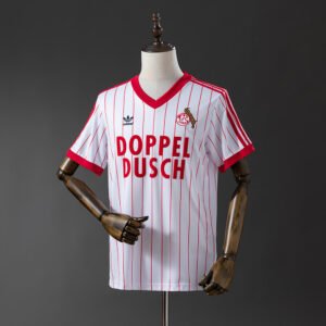 Koln 82/83 Home