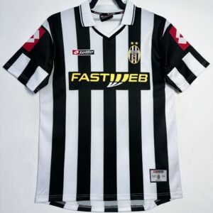 Juventus 01/02 Home