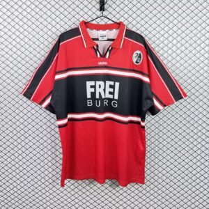 Freiburg 00/01 Home