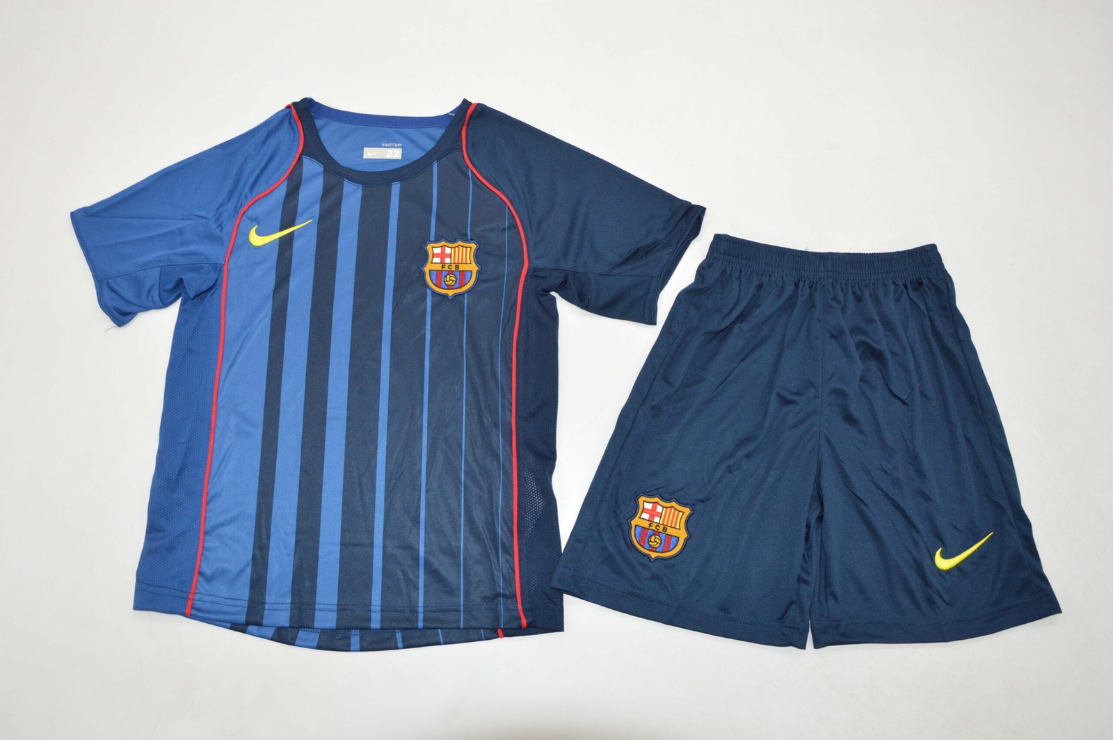 Barcelona 04/05 Away Kids