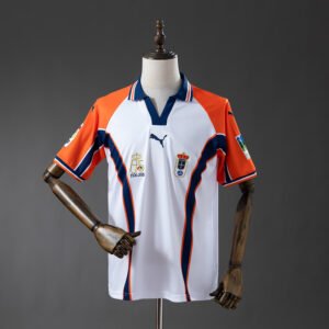 Oviedo 00/01 Away