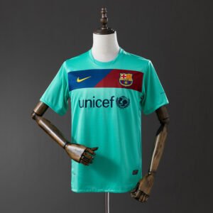 Barcelona 10/11 Away