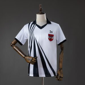 Austria 1990 Home
